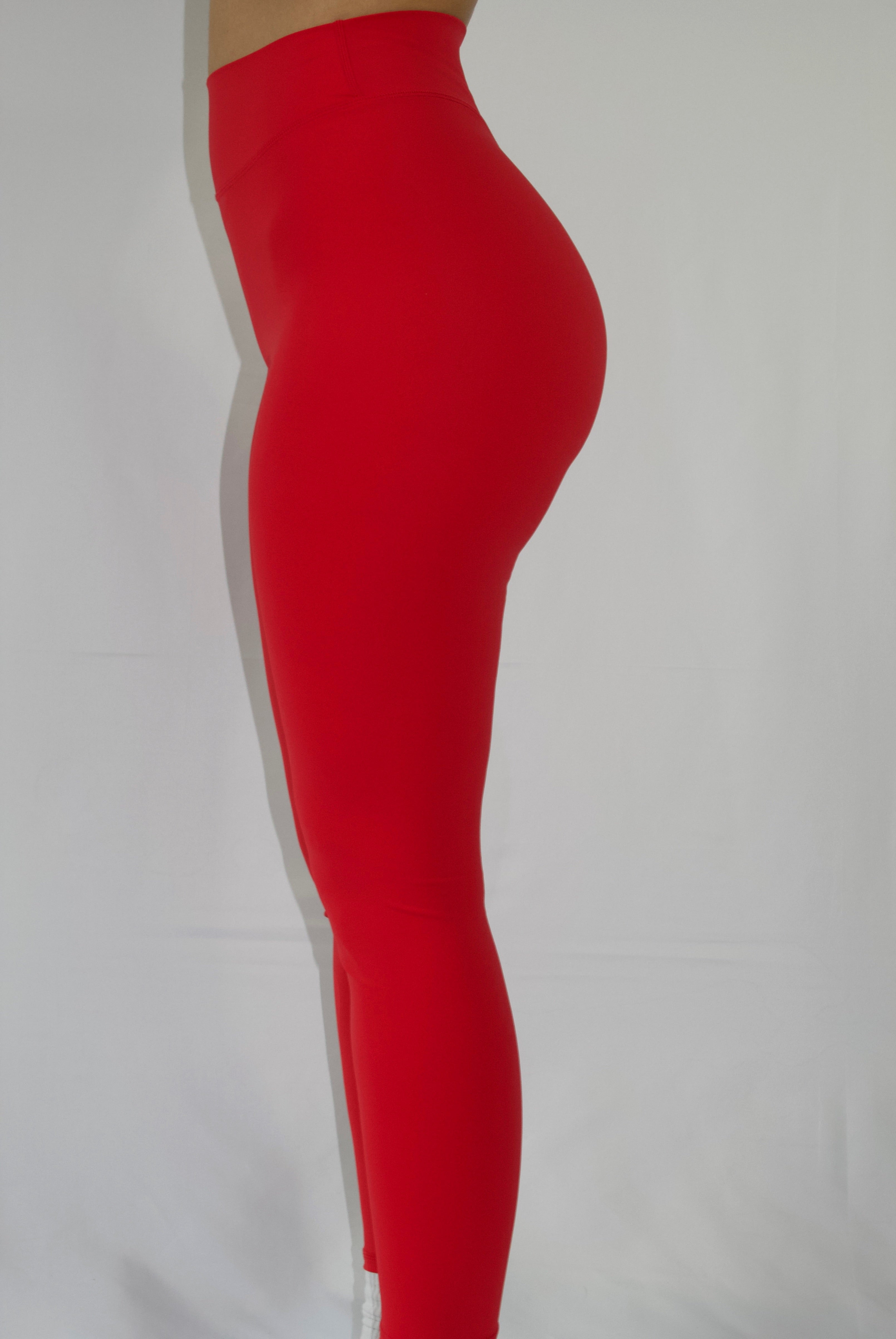 SoftEra™ - High-weisted leggings in Cherry Red