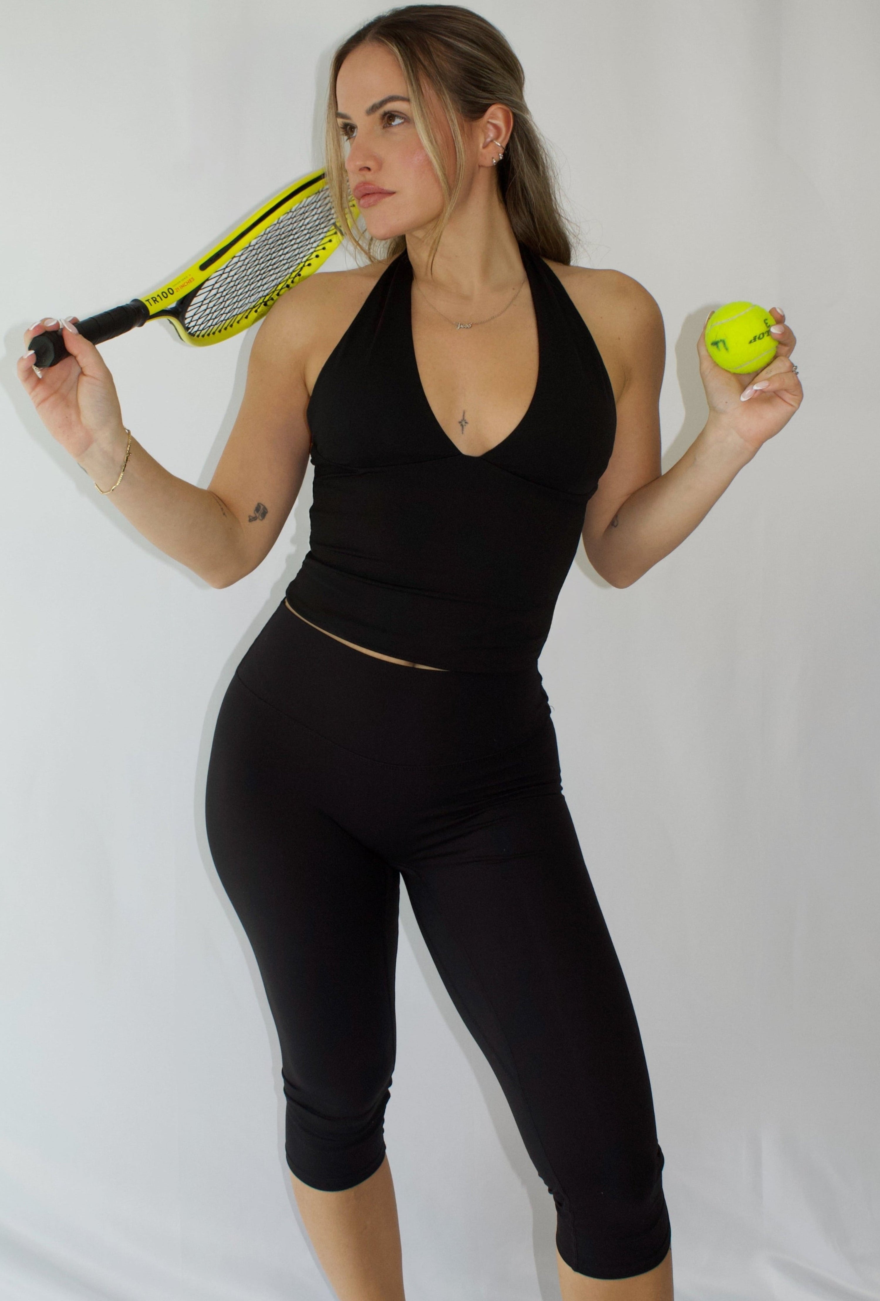 SoftEra™ - Mid-Waisted Capri Leggings in Black